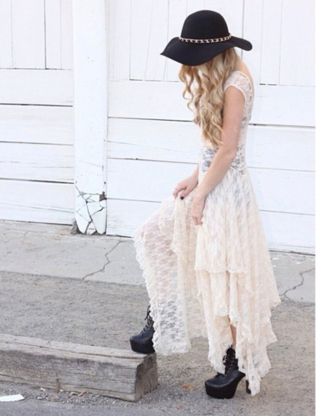 Intimately Free People Cream Lace Midi Dress | Tiered Handkerchief Hem | Size M | Excellent Pre-Owned